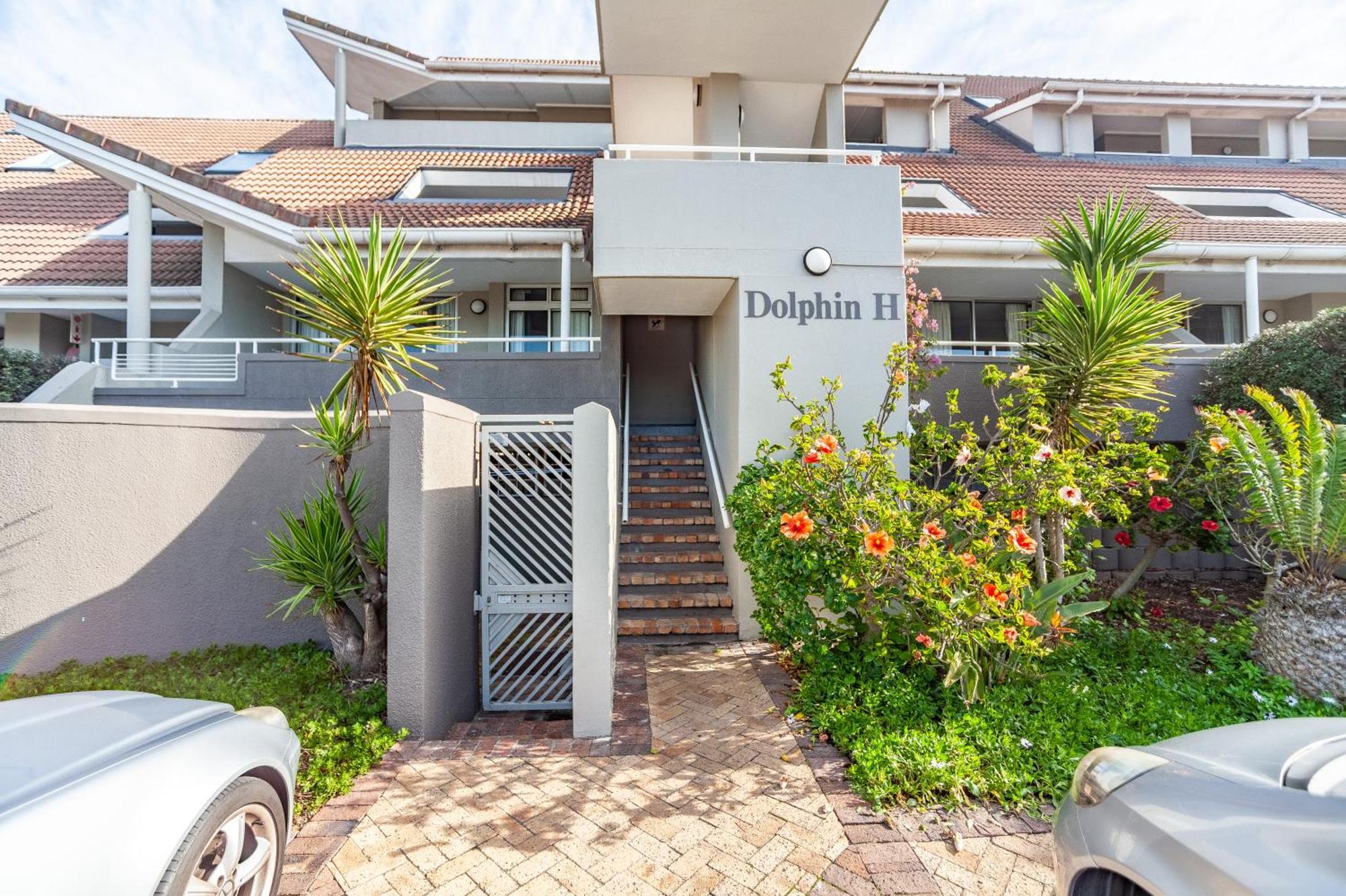 Luxury Private Beachfront 2 Bedroom Dolphin Apartment, Blouberg, Cape Town